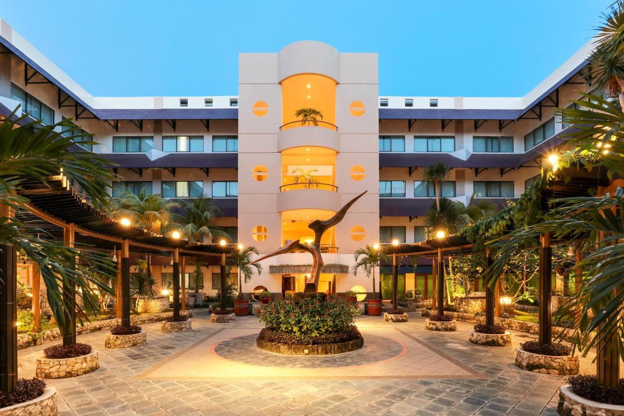 Ap Premier Batam Hotel Nagoya Ngoại thất bức ảnh